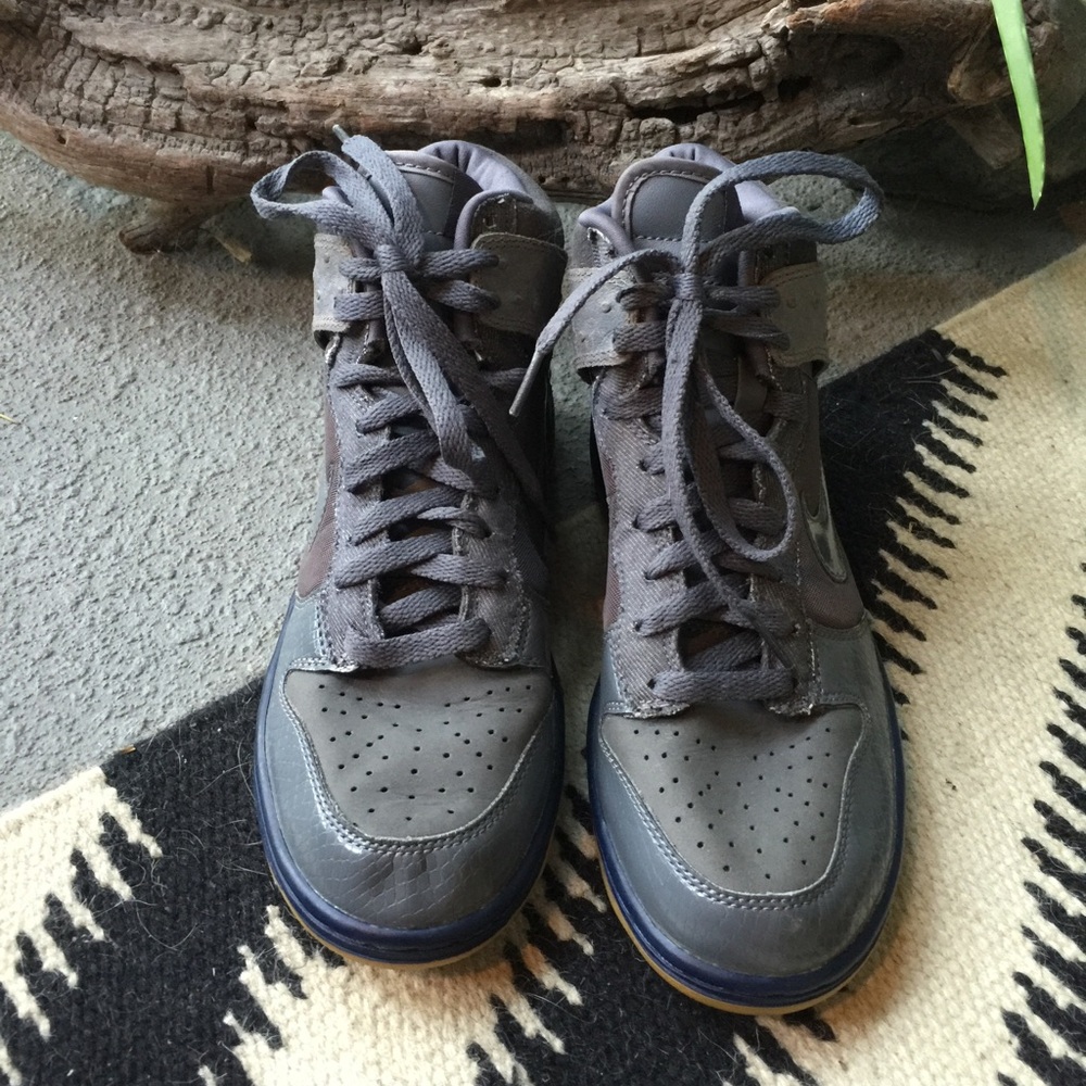 nike dunk high deluxe grey ostrich